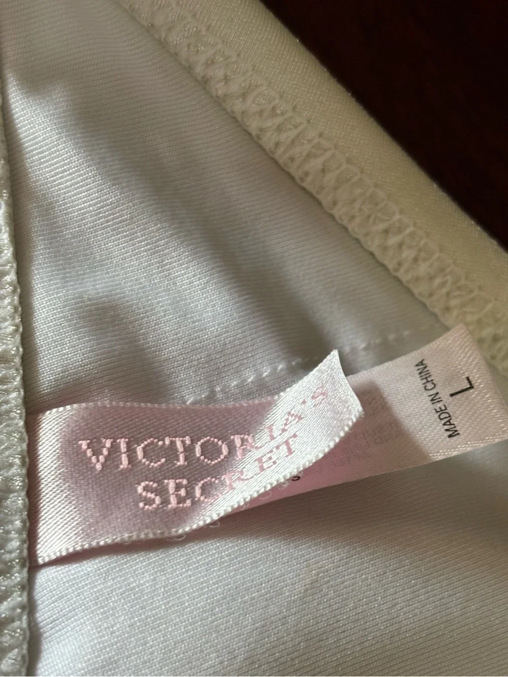 VICTORIAS SECRET STRING BIKINI TOP GOLD FLORAL EMBELLISHED HALTER SWIMWEAR SZ L